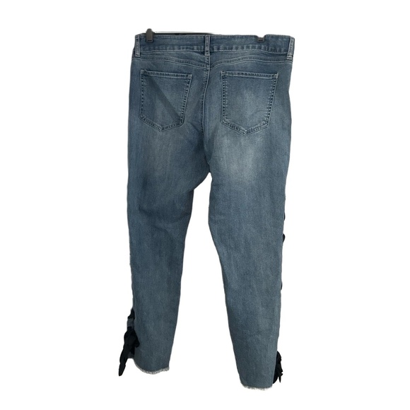 NWT Rewash Juniors Lace-up Skinny Jeans Blue Frayed Hem 30" x 27" - Picture 3 of 7